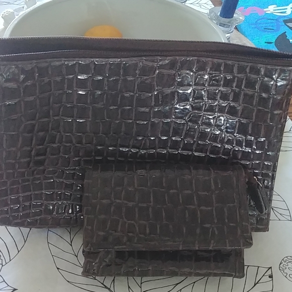 Set of 2 make up and toilette bags - Picture 2 of 2